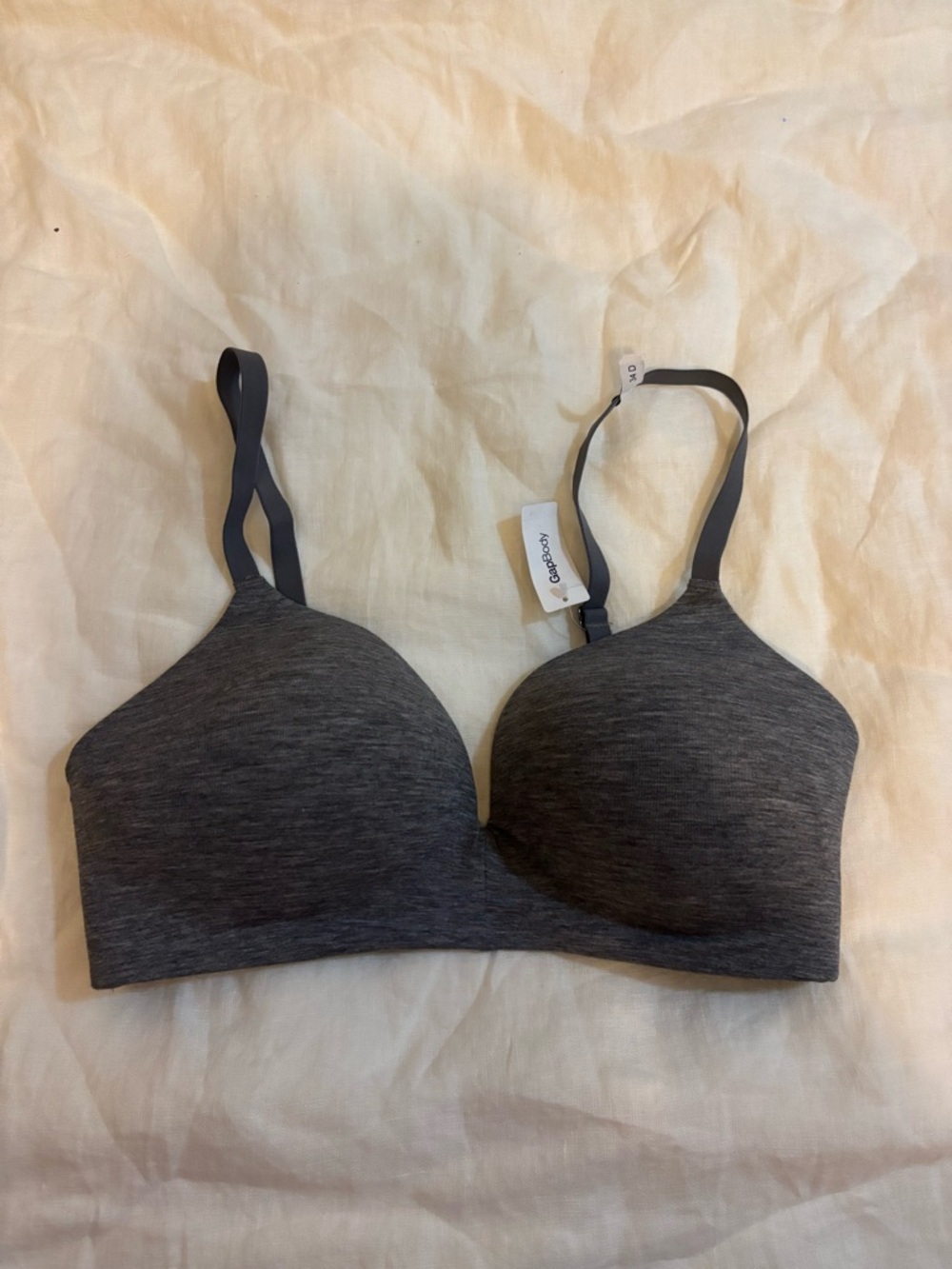 NWT Gap body breathe wireless bra size 34D
